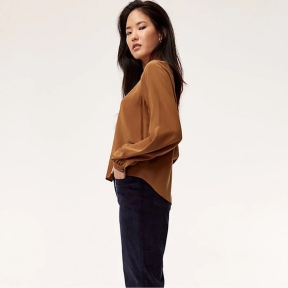 Aritzia Babaton Joel 100% Silk Blouse in Camel Brown Size Medium - Picture 2 of 11